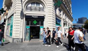 Fabien FLORACK pharmacien de La Grande pharmacie de Paris-Aprium est la première pharmacie des Hauts de France a vacciné pour la variole du singe