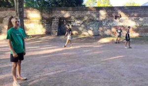 Ballon au poing : entraînement des juniors et cadets de Forceville