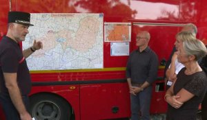 Incendies en Gironde: Borne et Darmanin écoutent le point de situation au poste de commandement