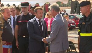 Incendies en Gironde: le président français Emmanuel Macron arrive à La Teste-de-Buch