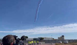 La Patrouille de France salue les jeunes pilotes catalans