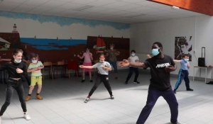 Calais : intervention de la compagnie Hervé Koubi en école
