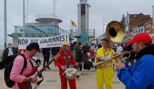 A Dunkerque, une manifestation contre les éoliennes en mer