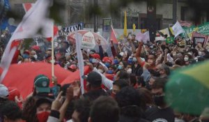 Covid: un demi-million de morts au Brésil, manifestations contre Bolsonaro