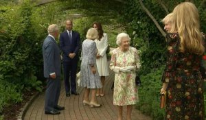 La reine Elizabeth se joint aux dirigeants du G7 pour une réception