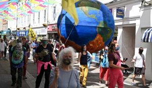 En mer et sur terre, de nouvelles manifestations pour la défense du climat en marge du G7