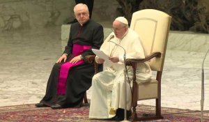 Le pape appelle les parents à ne pas juger "l'orientation sexuelle différente" de leurs enfants