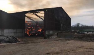 Le Favril : feu dans une ferme, gros dégâts matériels 