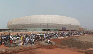 Sénégal: des milliers de spectateurs arrivent pour l'inauguration du nouveau stade