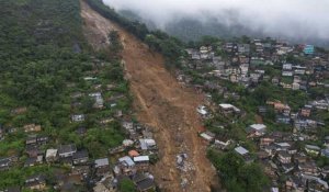 Brésil : au moins 58 morts dans un glissement de terrain, le bilan risque de s'alourdir