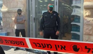 La police israélienne sur les lieux d'une attaque au couteau à Jérusalem