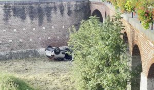 Le Quesnoy: un véhicule fait une chute de sept mètres 