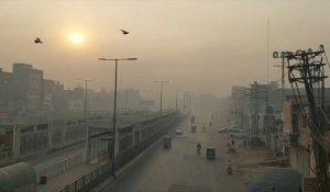 La ville pakistanaise de Lahore enveloppée dans un brouillard de pollution