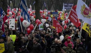 Covid-19 : nouveau samedi de manifestations en Europe