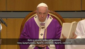 Le pape François célèbre une messe à Athènes