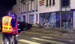 Une voiture traverse un magasin à Saint-Quentin