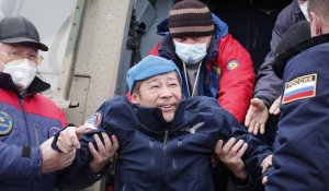 Le milliardaire japonais Yusaku Maezawa est de retour sur Terre après 12 jours dans l'espace