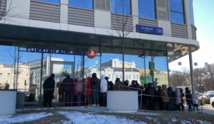 Russie: longue file d'attente devant le bureau de Turkish Airlines à Moscou