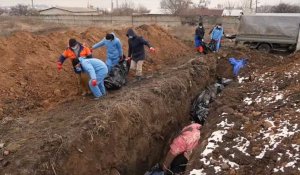 A Marioupol, ville martyre, des fosses communes pour enterrer les civils