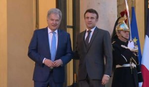 Emmanuel Macron reçoit le président finlandais Sauli Niinisto