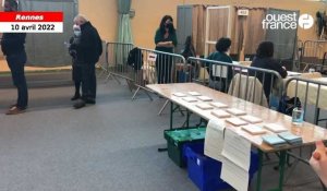 VIDÉO. Présidentielle : Les premiers électeurs dans les bureaux de vote à Rennes