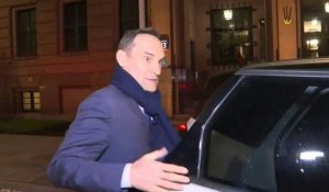 L'ambassadeur de France arrive au ministère polonais suite aux propos de Macron