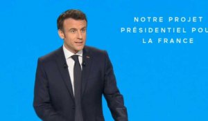 Présidentielle en France: Macron arrive pour présenter son programme