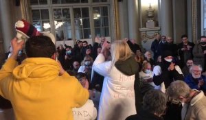 Roubaix : une manifestation en plein conseil municipal