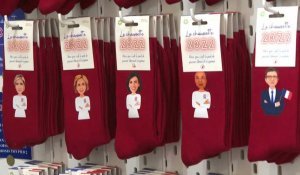 Présidentielle: des chaussettes à l’effigie des candidats