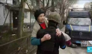 À l'Est de l'Ukraine, le désespoir des Ukrainiens qui fuient le pays