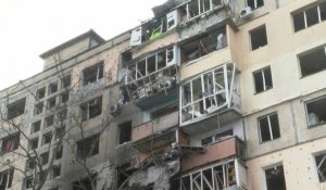 Un immeuble touché par une frappe meurtrière dans la capitale ukrainienne