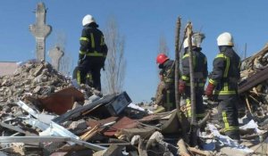 Mykolaïv : opération de recherche et de sauvetage après une frappe aérienne de grande envergure
