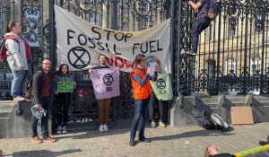 Lille : action d'Extinction Rebellion contre les énergies fossiles