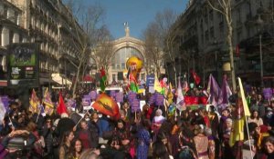 Paris: début de la manifestation pour la journée internationale des droits des femmes