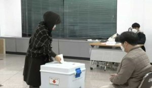 Élection présidentielle en Corée du Sud: ouverture d'un bureau de vote à Séoul