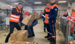 La protection civile de Calais trie les dons à destination de l'Ukraine