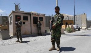 Des forces afghanes gardent la base aérienne de Bagram après le départ des troupes américaines