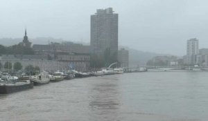 Belgique: Liège menacée par les inondations