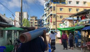 En Birmanie, les habitants la recherche d'oxygène dans les rues de Rangoun