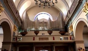 Taninges: reglage de l'orgue; Taninges : Thibaut Duret teste l'orgue de l'église