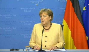 Merkel: une "Europe souveraine" doit pouvoir parler à Poutine