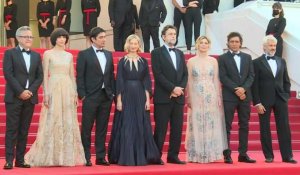 Cannes: tapis rouge pour l'équipe du film "Tre Piani" de Nanni Moretti