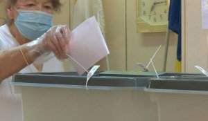 Les bureaux de vote ouvrent en Moldavie pour les législatives