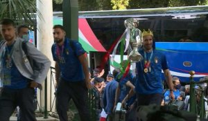 Euro 2020: les héros italiens rentrent à Rome sous les encouragements de leurs supporters