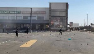 La police sud-africaine tire des balles en caoutchouc pour disperser les pillards