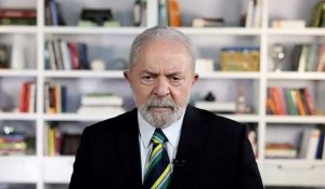 Lula se dit "disponible pour être candidat" face au "fasciste" Jair Bolsonaro