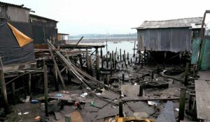 Brésil: la pandémie, juste un problème de plus pour une favela sur pilotis