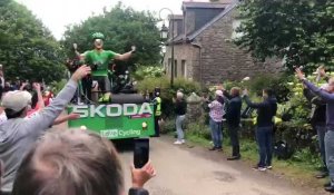 VIDEO. La Caravane du Tour de France à Locronan