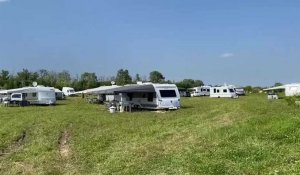 Des caravanes s’installent sur la zone d’activités de Landacres