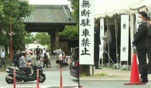 Japon: images à l'extérieur du temple où ont lieu les funérailles de Shinzo Abe